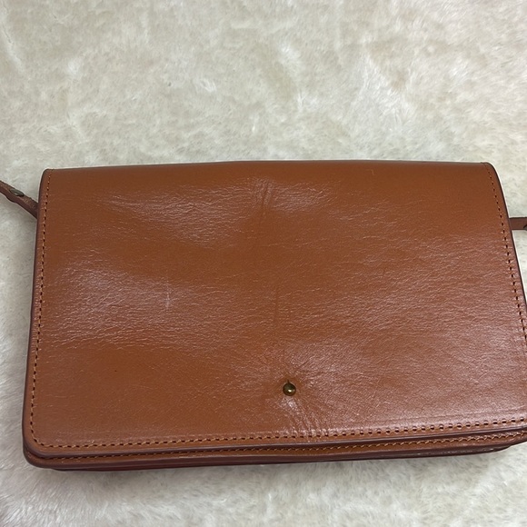 Seven Hills Kyara Light Brown Leather Crossbody Adjustable Strap Purse - Picture 13 of 13